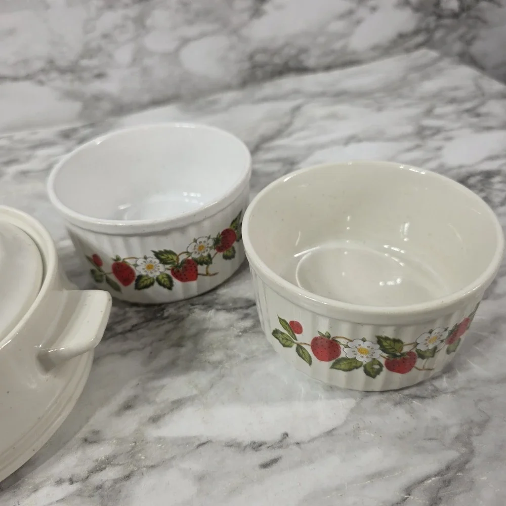 Sheffield strawberries n cream stoneware small vintage crock w/ lid & bowl read